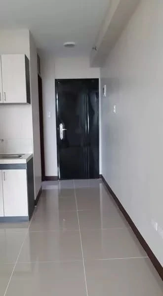 For Sale: Studio Condo with Balcony in Looc, Lapu-Lapu City — Saekyung Condominium — Studio in Looc, Lapu-lapu City, Cebu — Photo 5