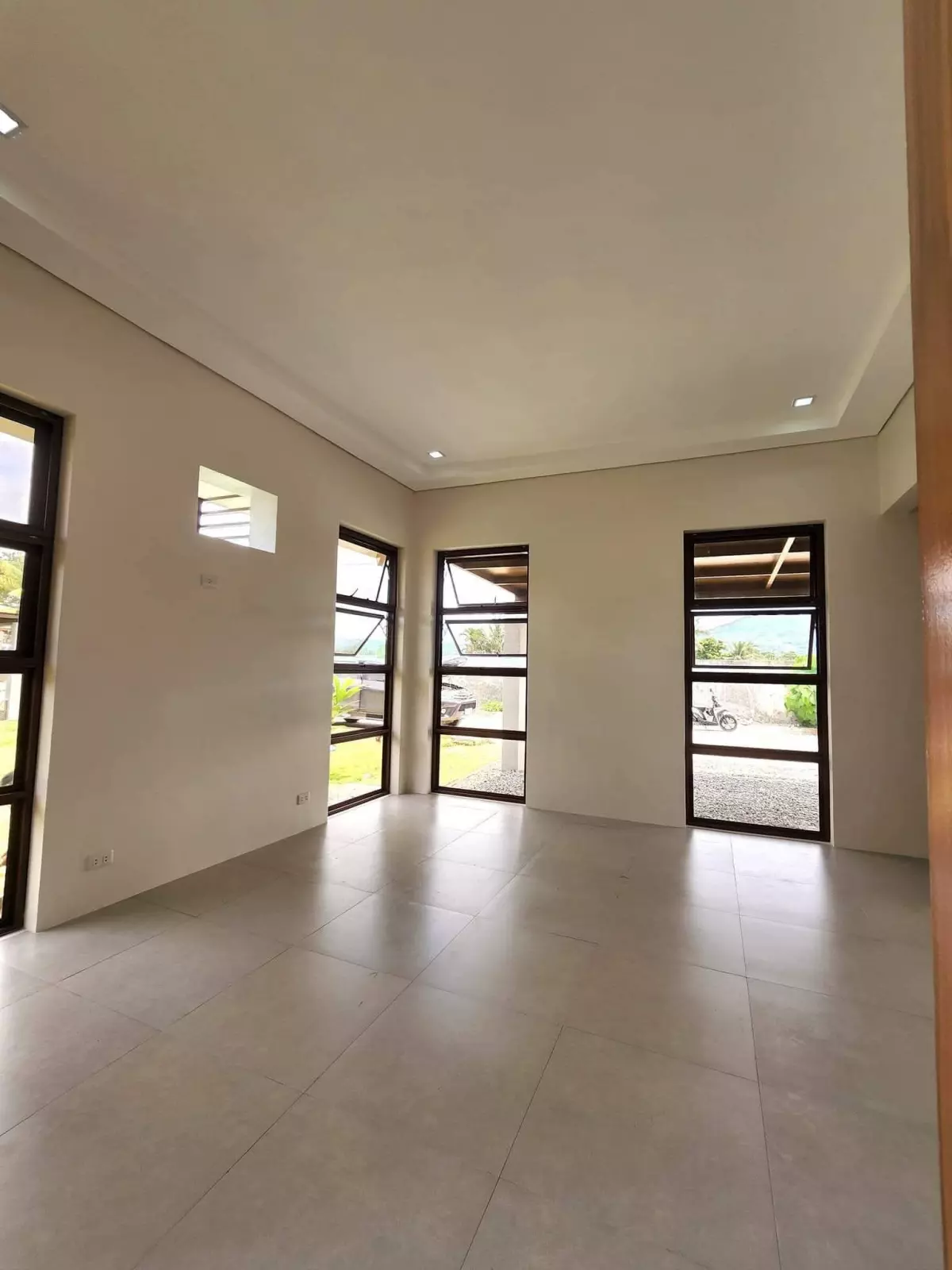 FOR SALE BEACH HOUSE IN DANAO CITY — Beach House / Resort in Danao City, Cebu, 6004 — Photo 3