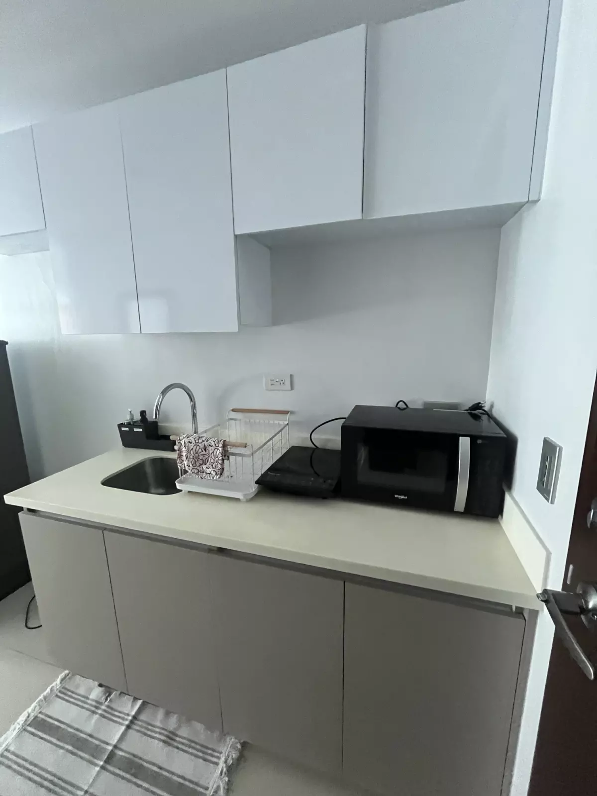 For Sale: 38 Park Avenue,4 Adjacent Studio Units in Lahug, Cebu City — Investment — Studio in Lahug, Lahug — Photo 5