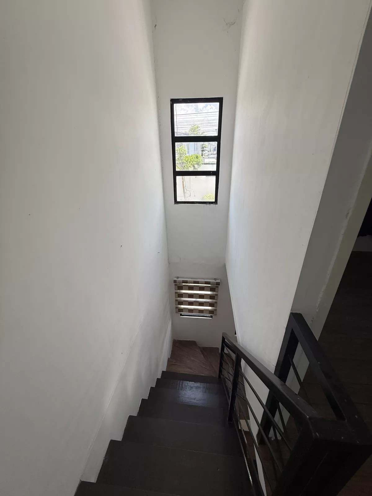 Rush Sale: 2BR Townhouse in Tanauan, Tanza, Cavite — 1 Car Garage — Townhouse in Tanauan, Tanza, Cavite — Photo 4