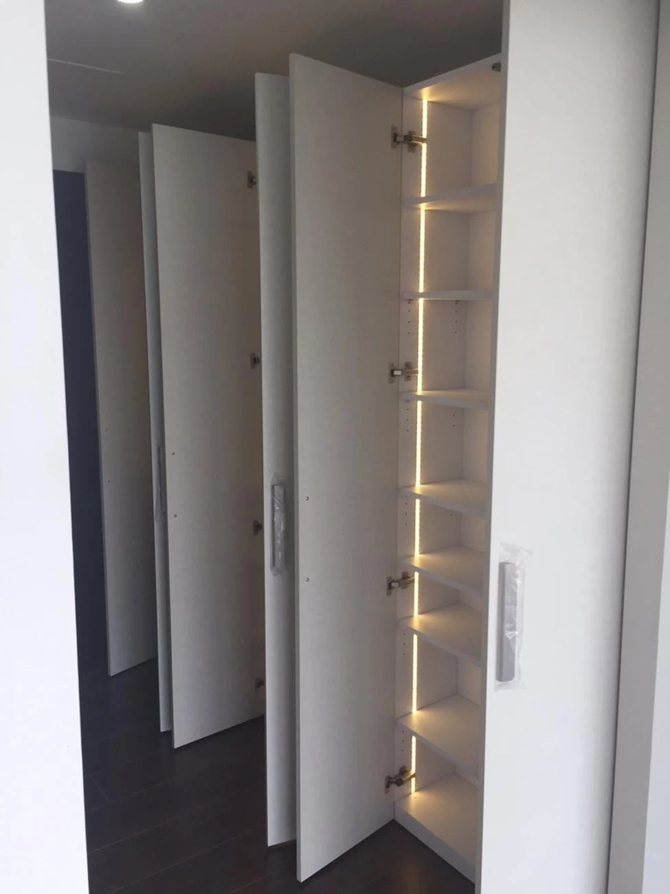 FOR SALE: 1BR Condo in Barangay 19-B (Pob.), Davao City — 45 sqm — 1 Bedroom in Barangay 19-B (Pob.), Davao City, Davao del Sur — Photo 3