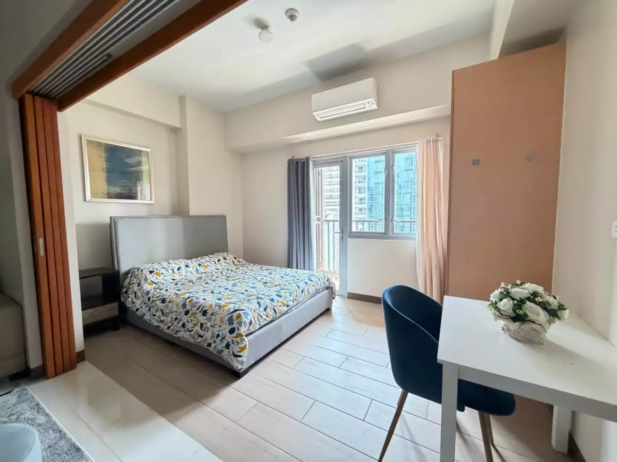 For Sale: The Ellis Makati 2BR Condo in Makati City