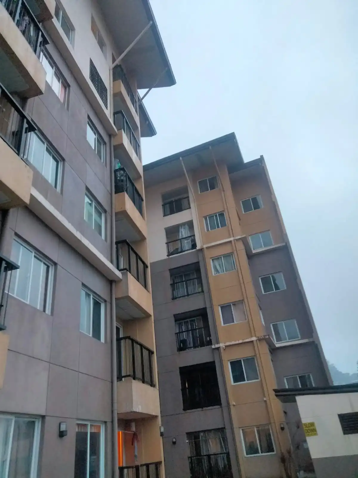 Open photo 25 of 37 — For Sale: Central Apartment 1BR w/ balcony Condo in Trancoville, Baguio City — Fully Furnished