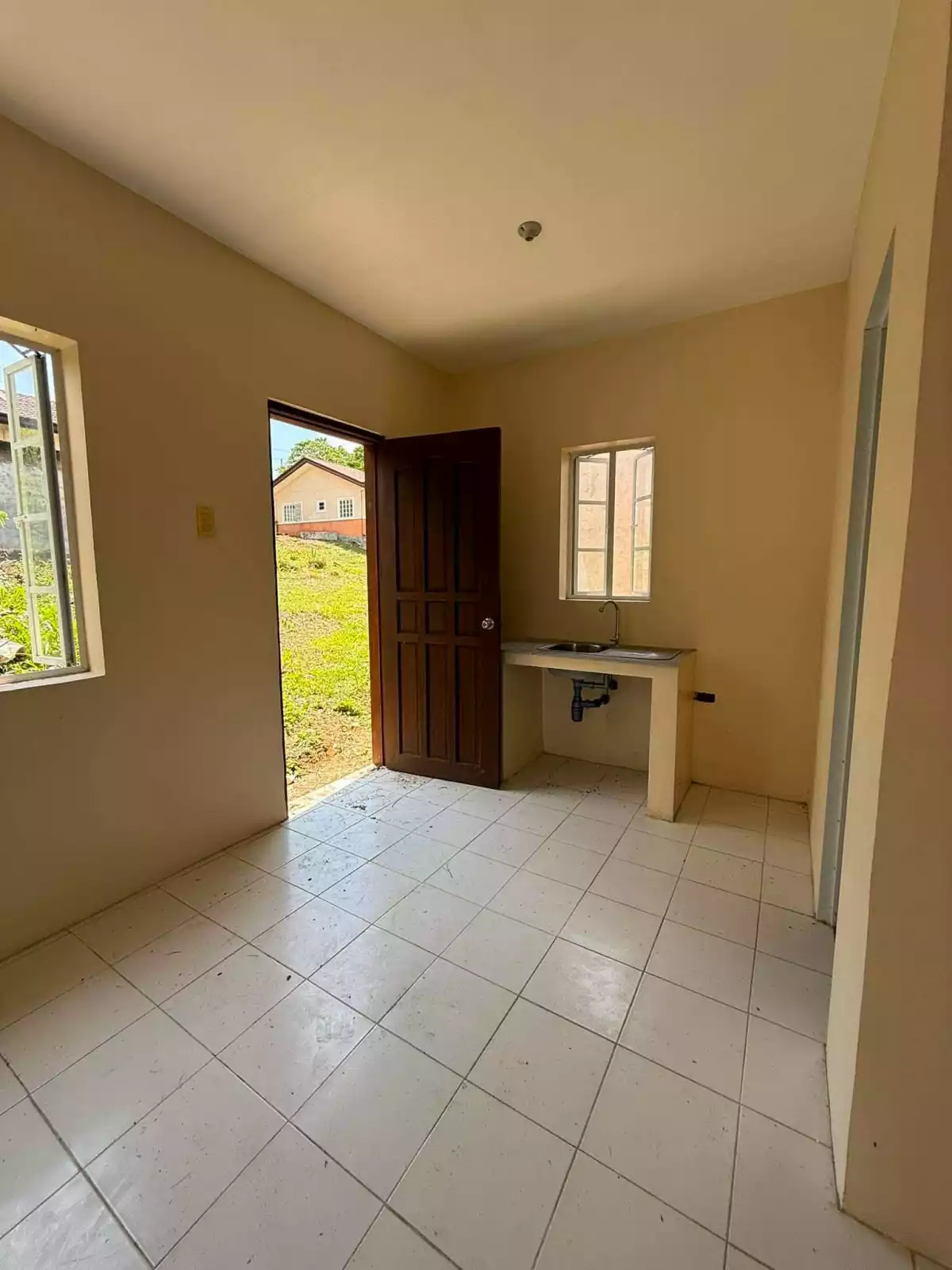 For Sale: House and Lot Near Davao Airport Observation Deck, Davao City — Fully Fenced — House and Lot in Davao City, Davao del Sur, 8000 — Photo 4