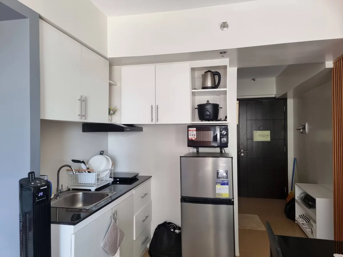 For Rent: Studio Condo Near Avida Towers Atria, Iloilo City — Pool Access — Studio in San Rafael, Iloilo City, Iloilo — Photo 4