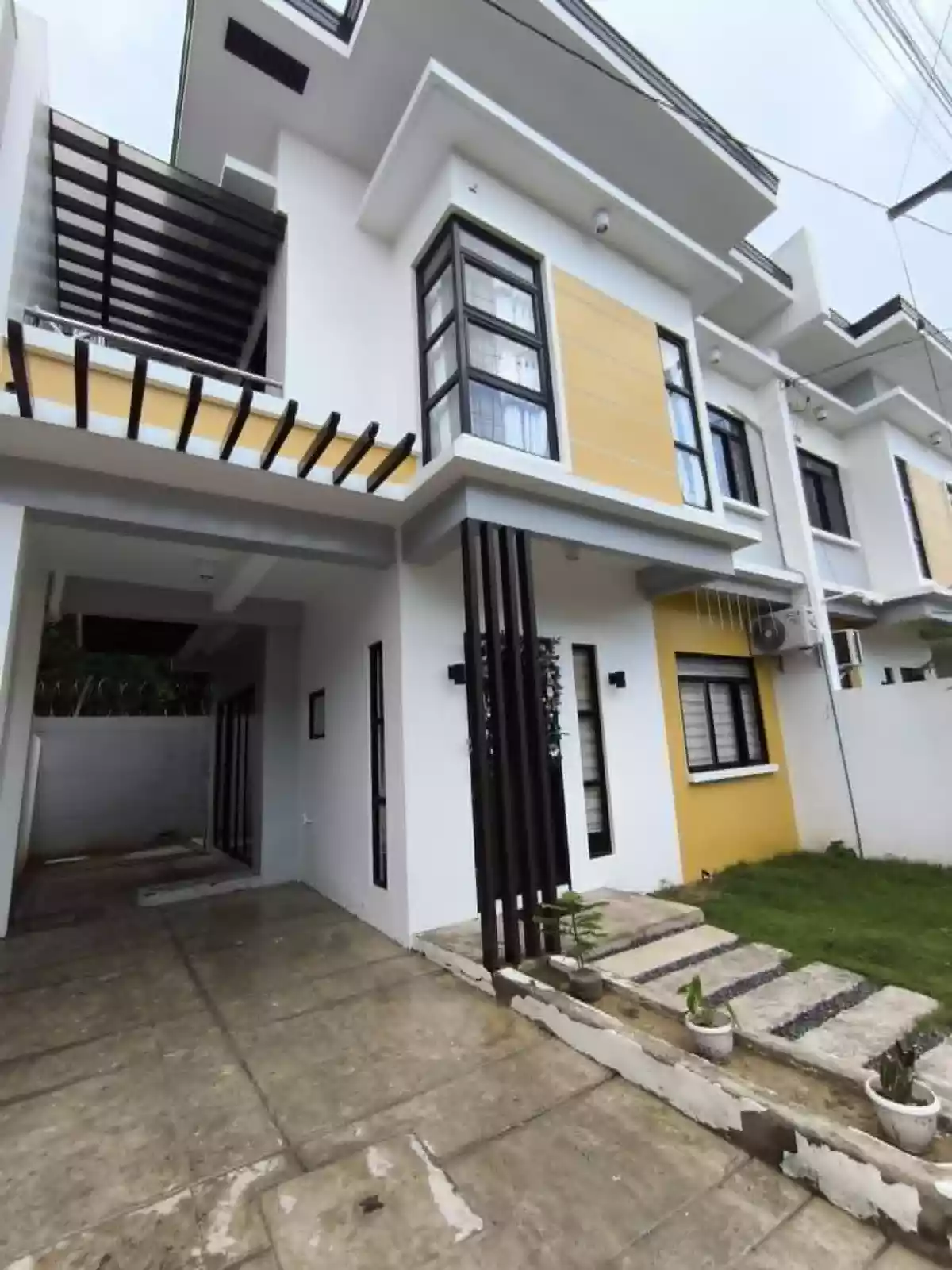 Duplex House For Assume in Kahale Residences Minglanilla. — House and Lot in Minglanilla, Cebu, 6046 — Photo 2