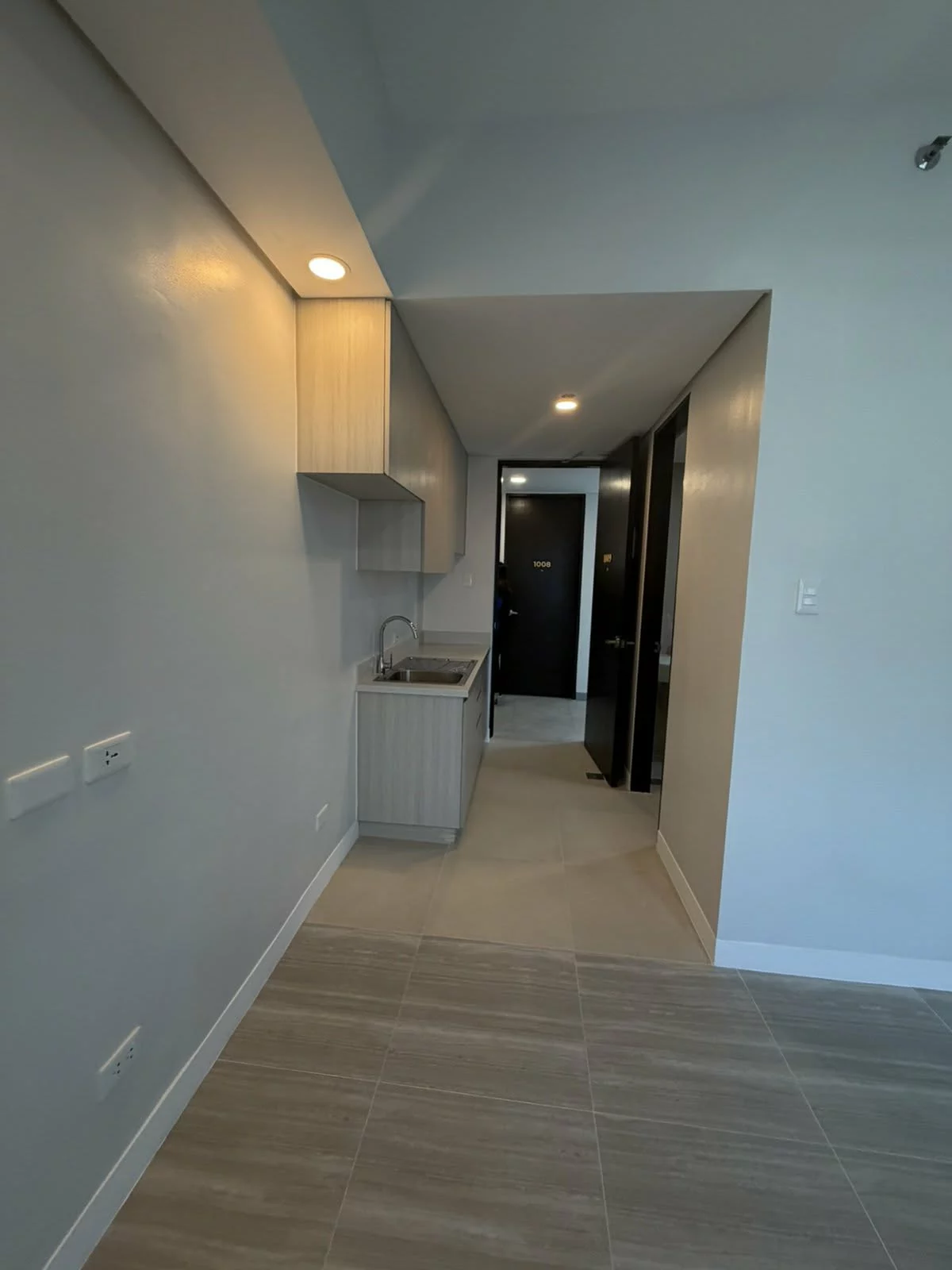 Foreclosure: One Astra Place Studio Condo in Banilad, Mandaue City — Investor Entry