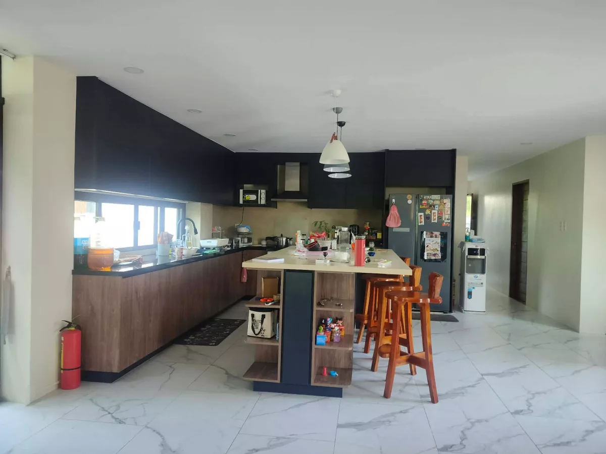 house with swimming pool in white sand villa — Beach House / Resort in Maribago, Lapu-lapu City, Cebu — Photo 4