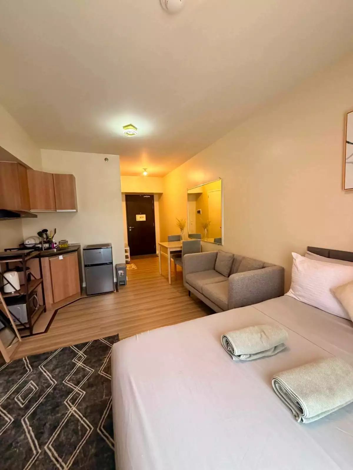 Open photo 11 of 11 — FOR RENT CONDO Unit in Avida Raila