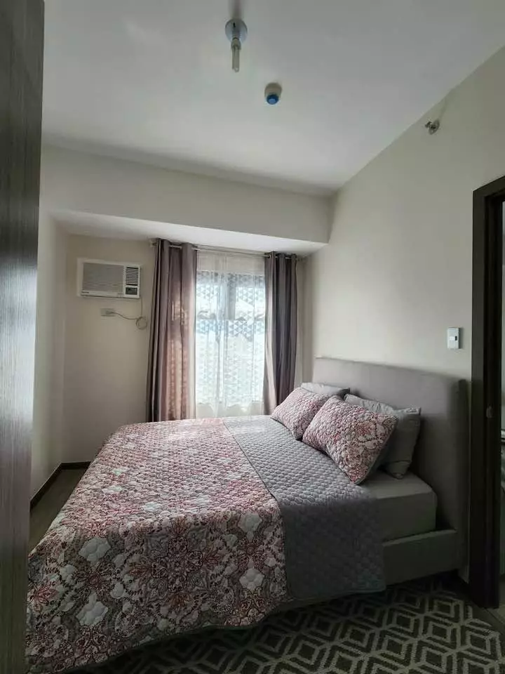 For Rent: Fully furnished 1BR Condo with Balcony in Galleria Residences, Cebu City — 40 sqm — 1 Bedroom in Avenue Extension, Carreta, Cebu City — Photo 2
