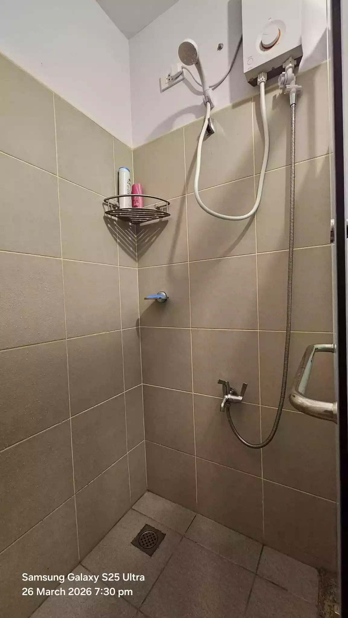 For Rent: Studio Condo in Casa Mira Towers, Mandaue City — 24 sqm — Studio in Alang-alang, Mandaue City, Cebu — Photo 7