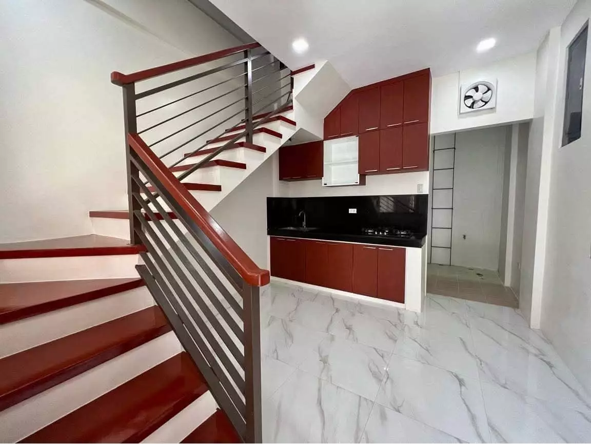 For Sale: 4BR Townhouse in San Roque, Quezon City — 120 sqm — Townhouse in Quezon City, Metro Manila, 1101 — Photo 3
