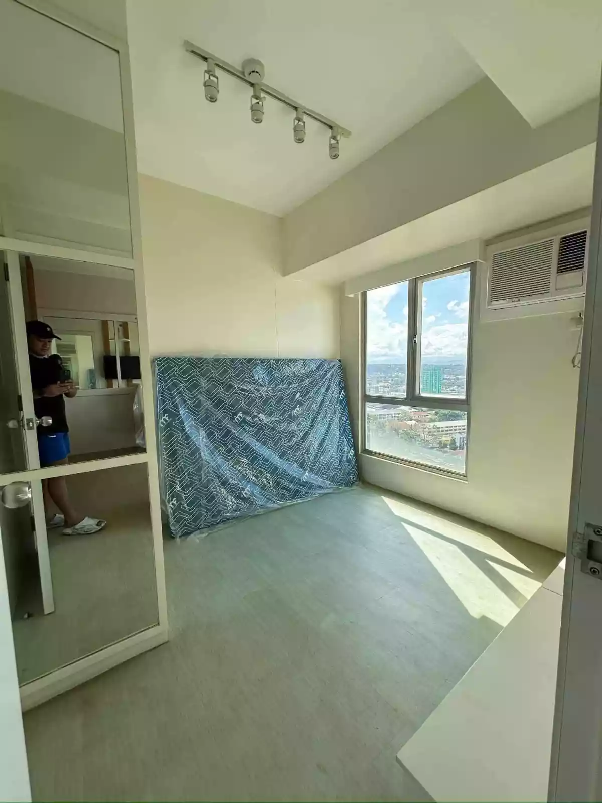 Corner 2 Bedroom Centrio Condo For Sale — 2 Bedrooms in Barangay 24 (Pob.), Cagayan de Oro City, Misamis Oriental — Photo 4