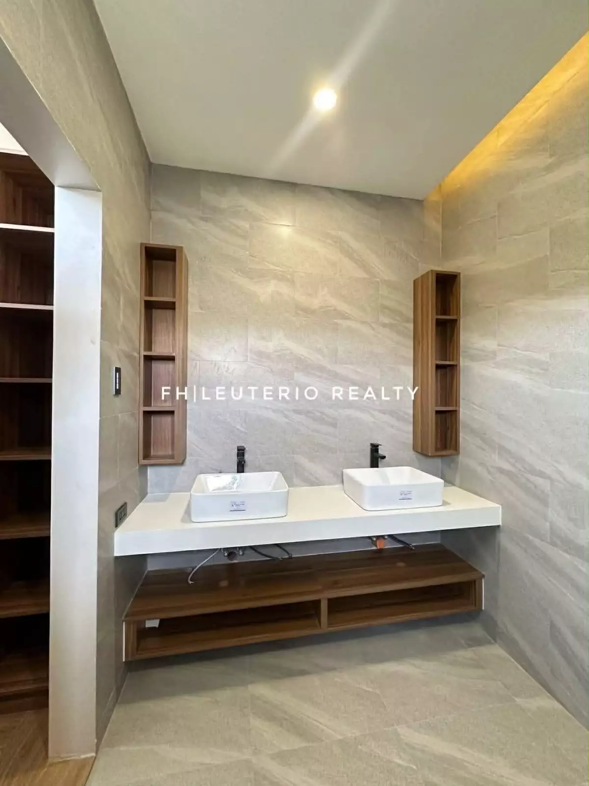 Open photo 18 of 25 — For Sale: 5BR House and Lot in Communal, Davao City — 220 sqm