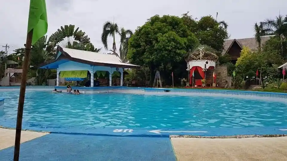 For Sale: 15BR Beach House Resort Near Balayong People's Park, Puerto Princesa City — Pool — Beach House / Resort in Puerto Princesa City, Palawan, 5300 — Photo 3