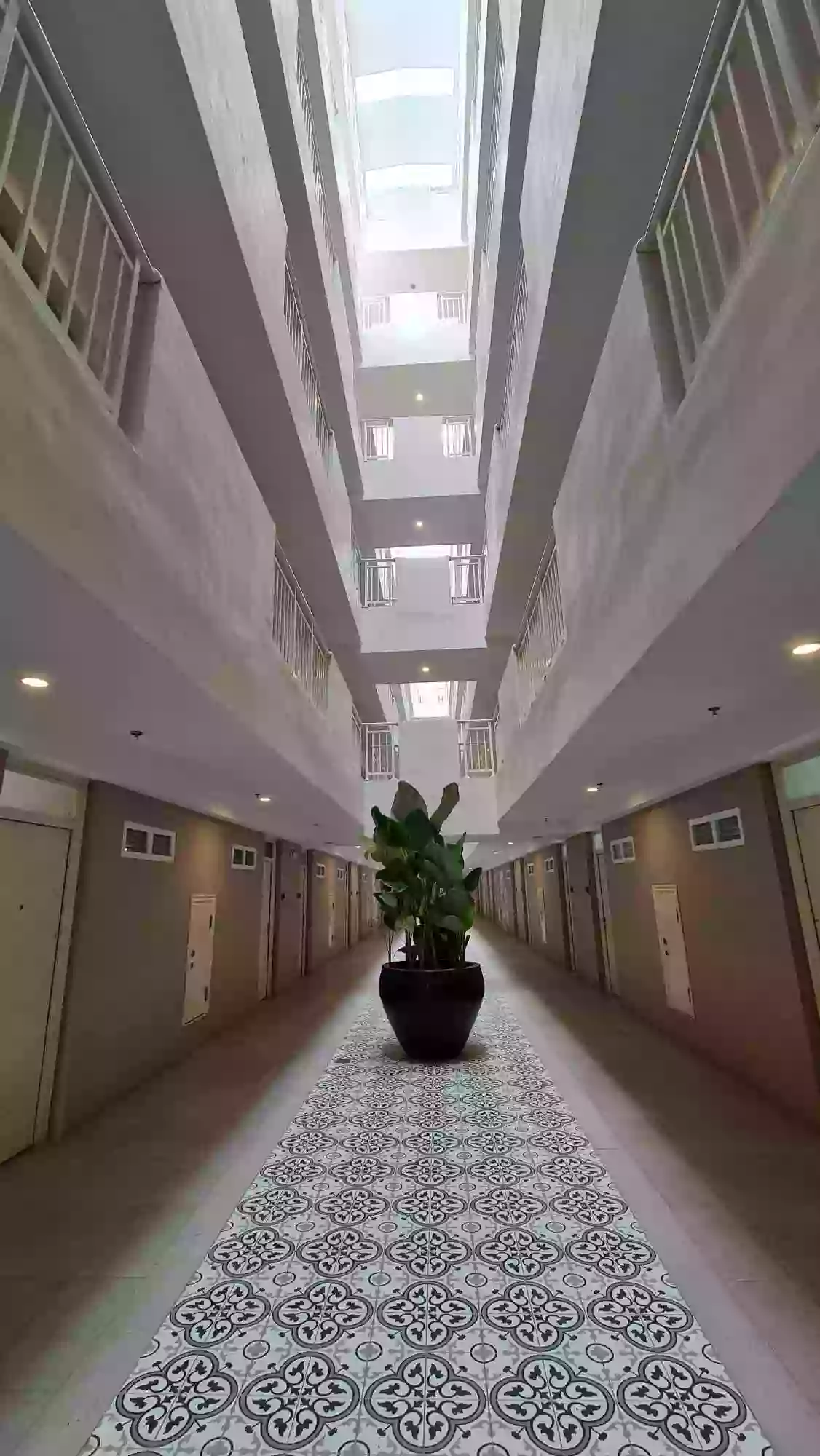 Open photo 11 of 14 — DELIVERABLE Studio unit with Balcony(Free appliances promo)