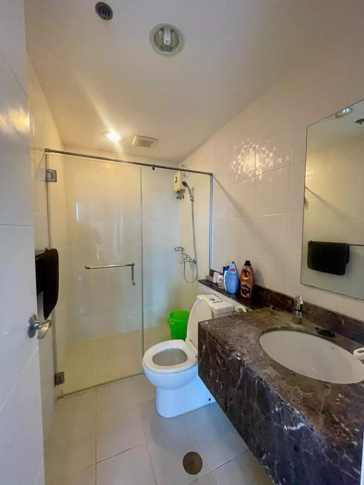 Rush Sale Furnished One Bedroom Unit with Parking Included in Lahug, Cebu City — 1 Bedroom in Lahug, Cebu City, Cebu — Photo 5