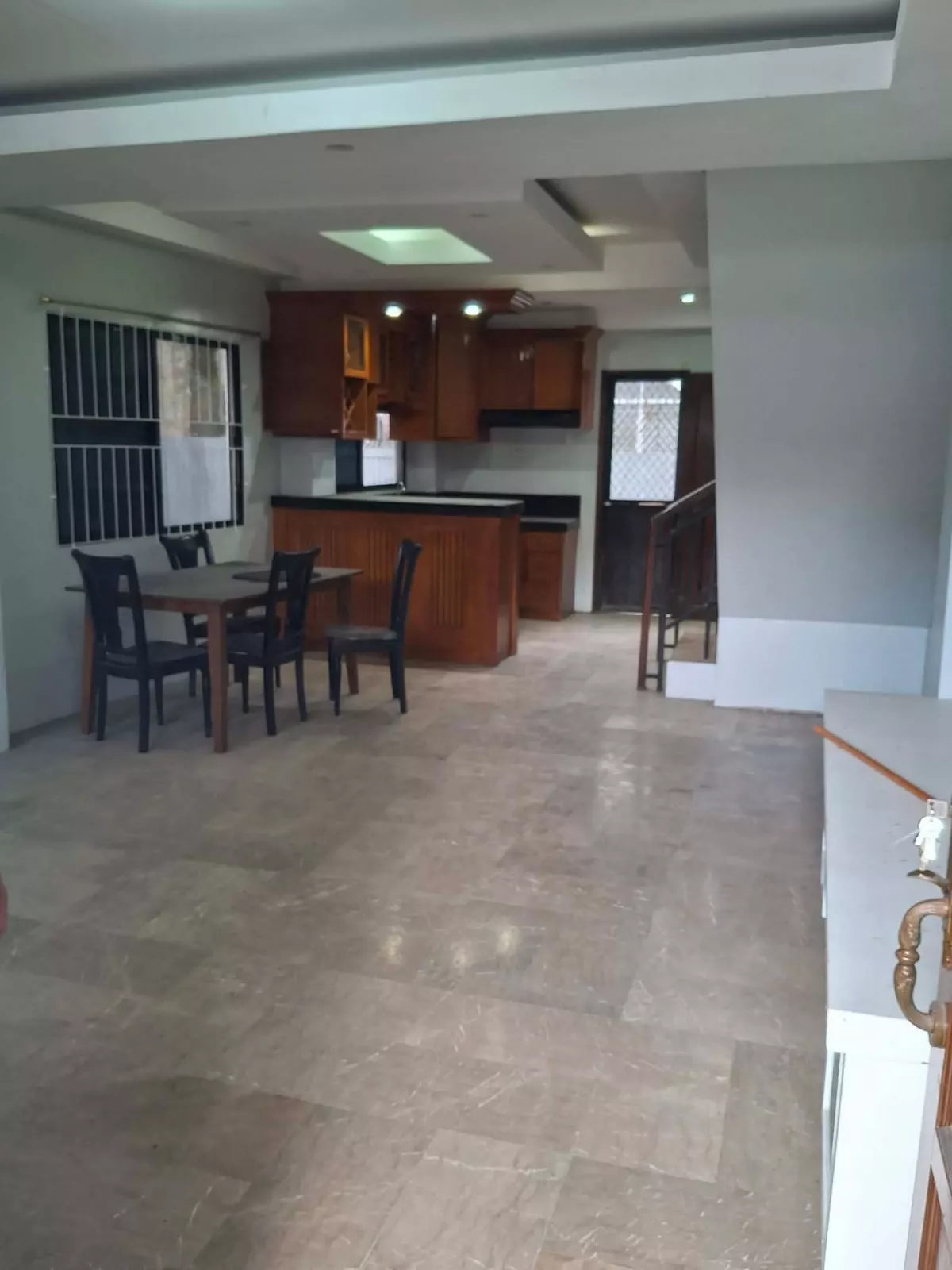 Rush Sale: Peaceful 3BR House & Lot with Spacious Parking in Guadalupe — House and Lot in Cebu City, Cebu, 6000 — Photo 3