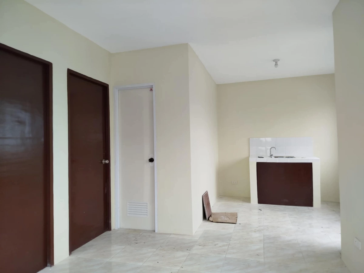 🏡 FOR ASSUME | HOUSE & LOT FOR SALE 🏡  📍 Golden Palm Subdivision, Brgy. Estefania, Bacolod City — House and Lot in Estefania, Bacolod City, Negros Occidental — Photo 5