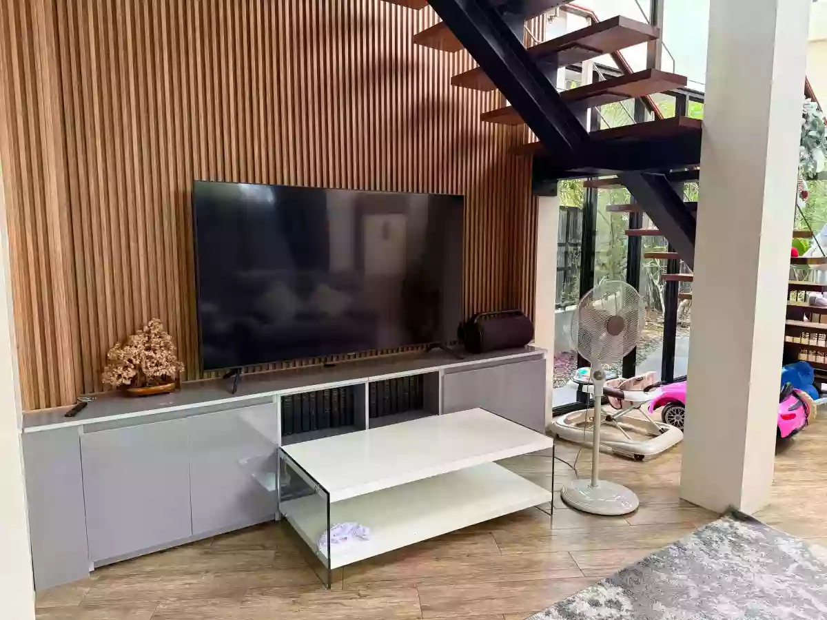 Open photo 15 of 19 — For Sale 5BR House and Lot in Marigondon, Lapu-lapu City — 300 sqm