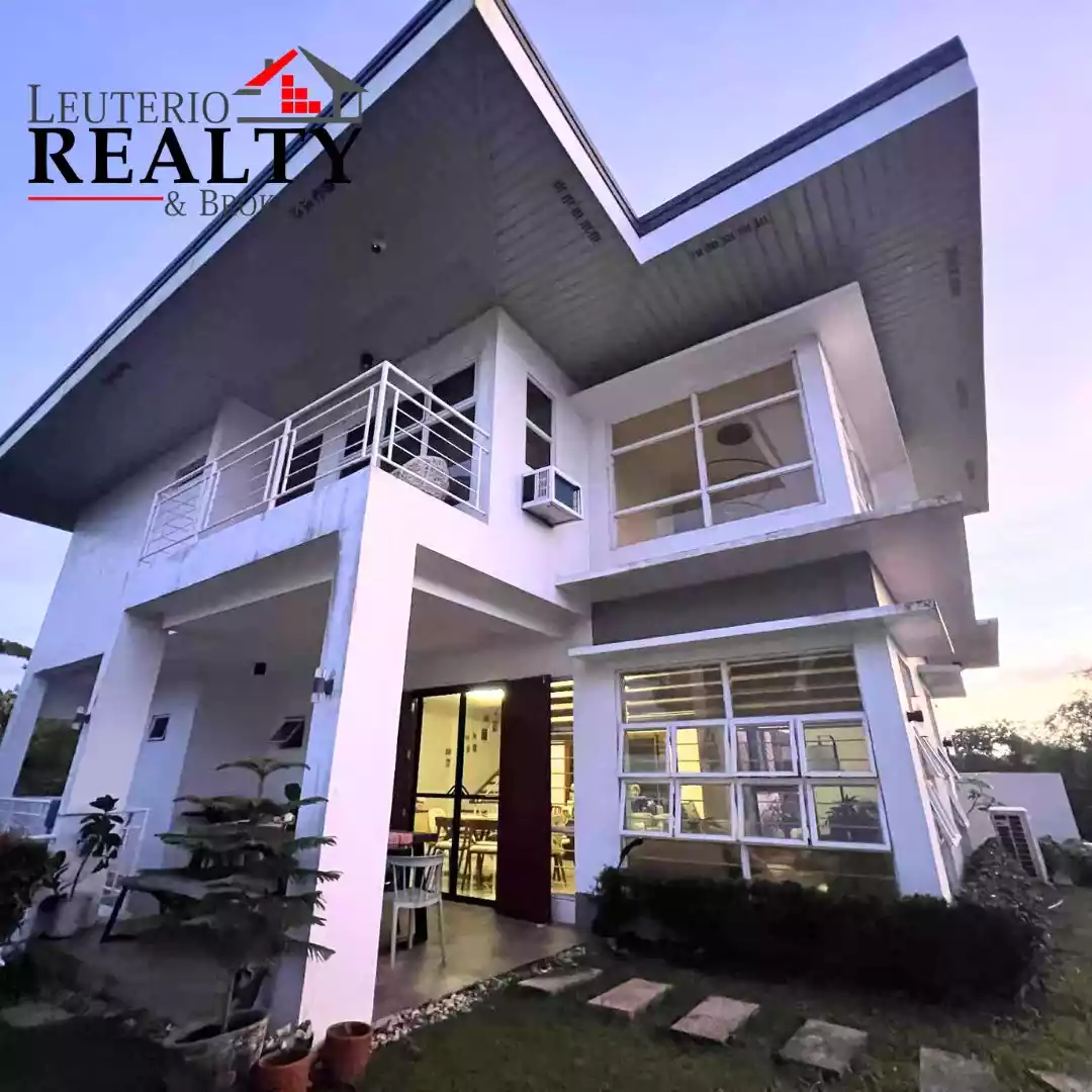 SPACIOUS HOUSE AND LOT FOR SALE House and Lot for Sale