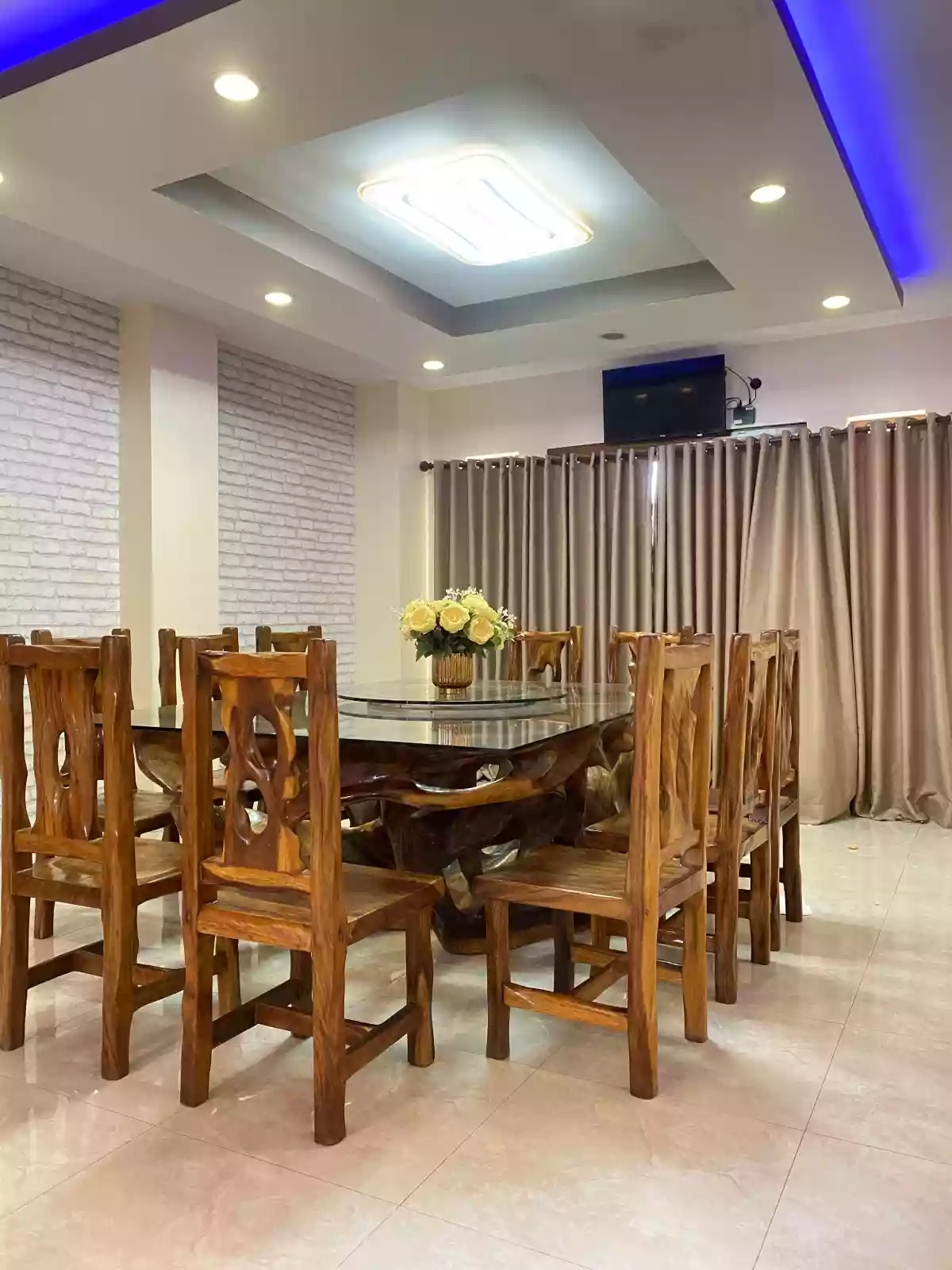 Open photo 11 of 18 — For Sale: 8BR House and Lot in San Roque, Antipolo — 1500 sqm