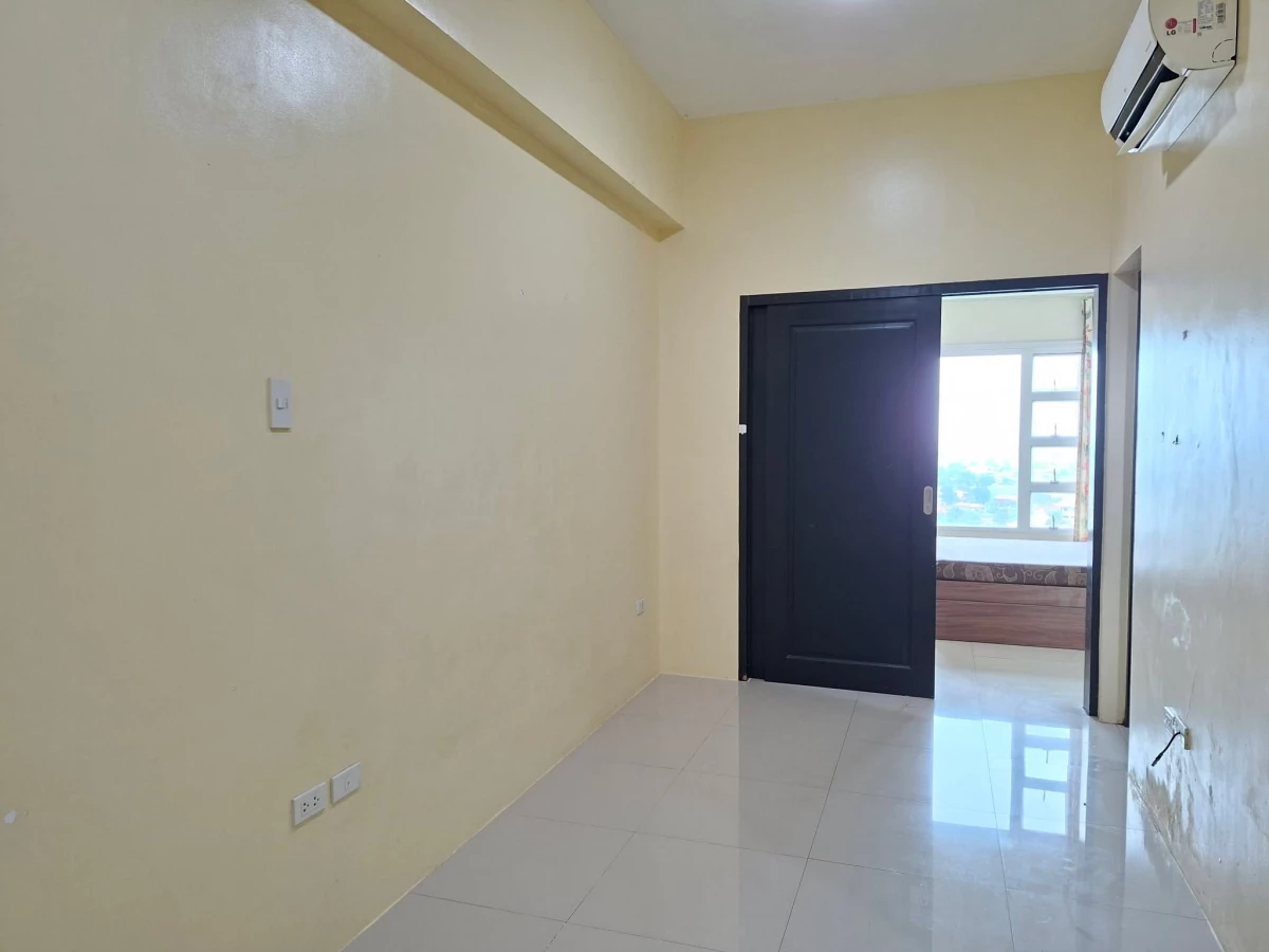 FOR RENT | 1-BEDROOM CONDO — ONE PAVILION PLACE, BANAWA — 1 Bedroom in Cebu City, Banawa, Cebu City — Photo 3