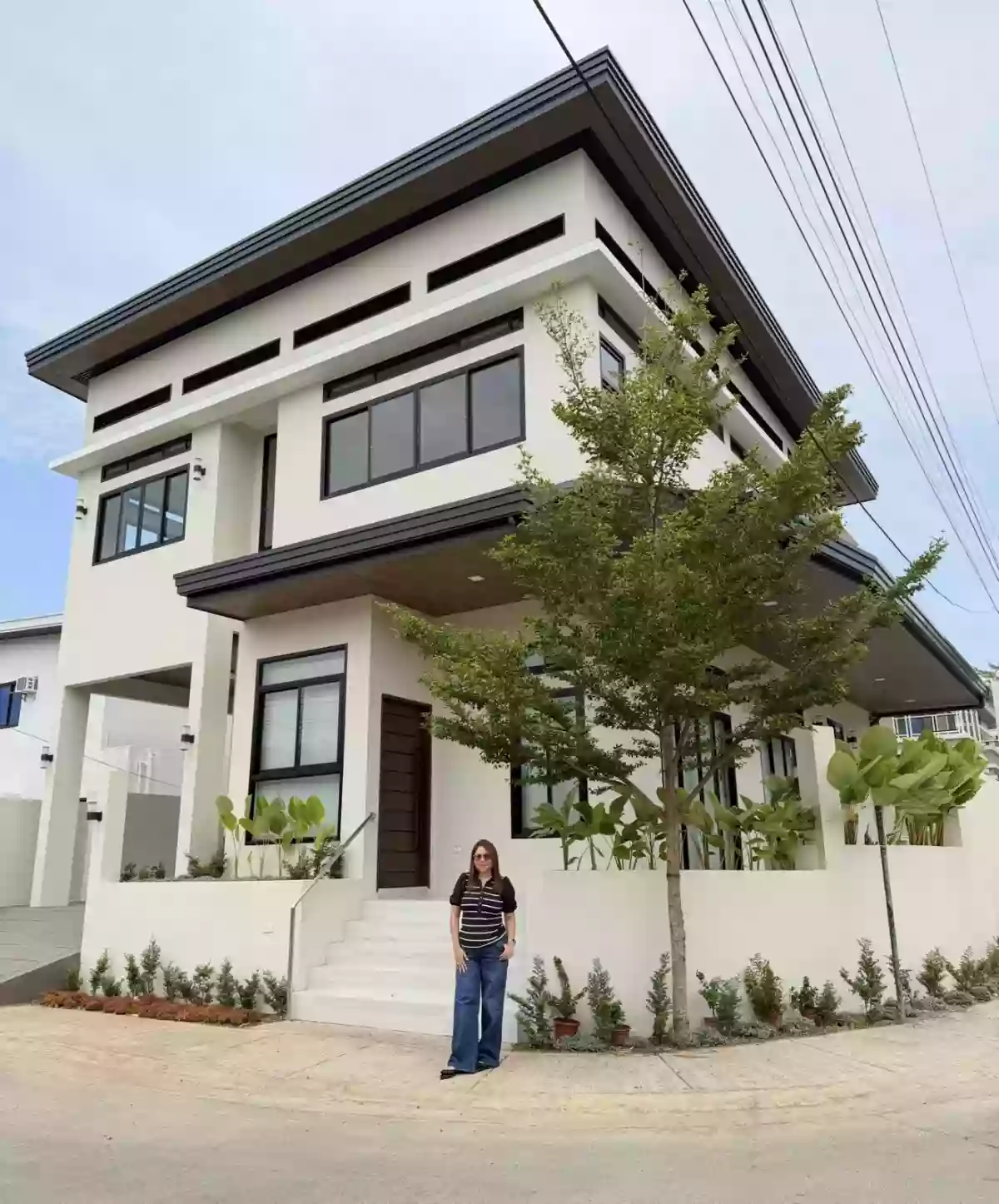 Brand New Corner House in Ignatius Enclave 2 Near Clubhouse and Pool
