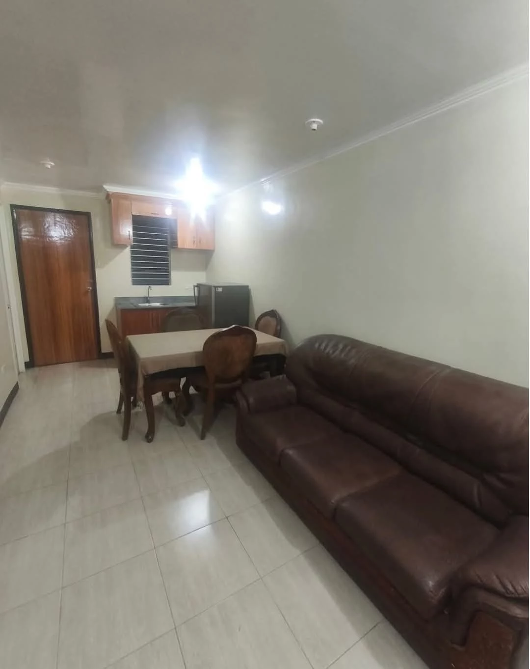 FOR RENT TOWNHOUSE WITH 2 BR IN PORTVILLE MACTAN — Townhouse in Mactan, Lapu-lapu City, Cebu — Photo 3