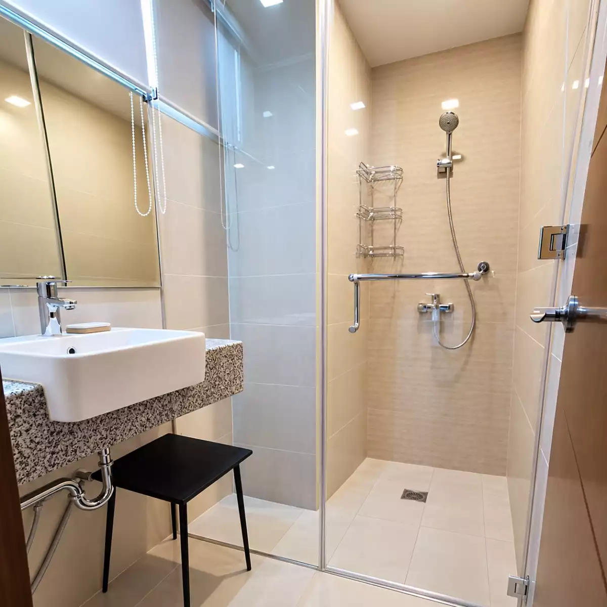 SPACIOUS & ELEGANT 2 BEDROOM CONDO UNIT FOR SALE AT FLORENCE BGC — 2 Bedrooms in Fort Bonifacio, Taguig City, Metro Manila — Photo 5