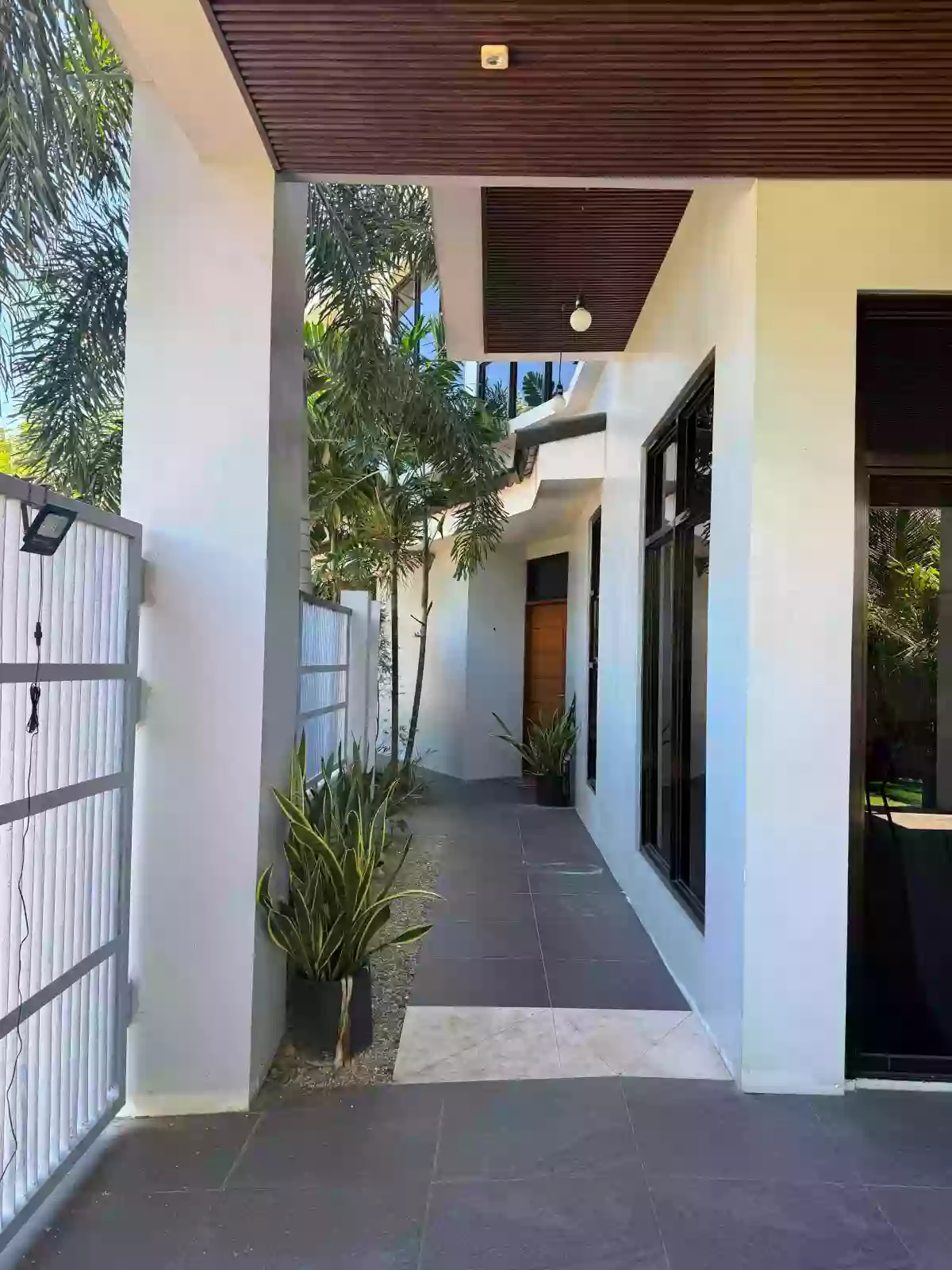 For Sale 5BR House and Lot in Marigondon, Lapu-lapu City — 300 sqm — House and Lot in Lapu-lapu City, Cebu, 6015 — Photo 4