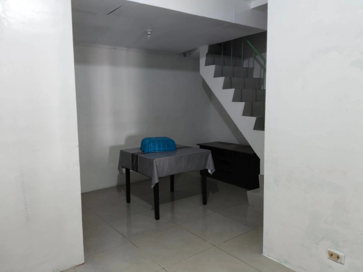 Open photo 12 of 16 — For Sale: 5BR House and Lot in Salitran IV, Dasmarinas — 230 sqm 150 sqm