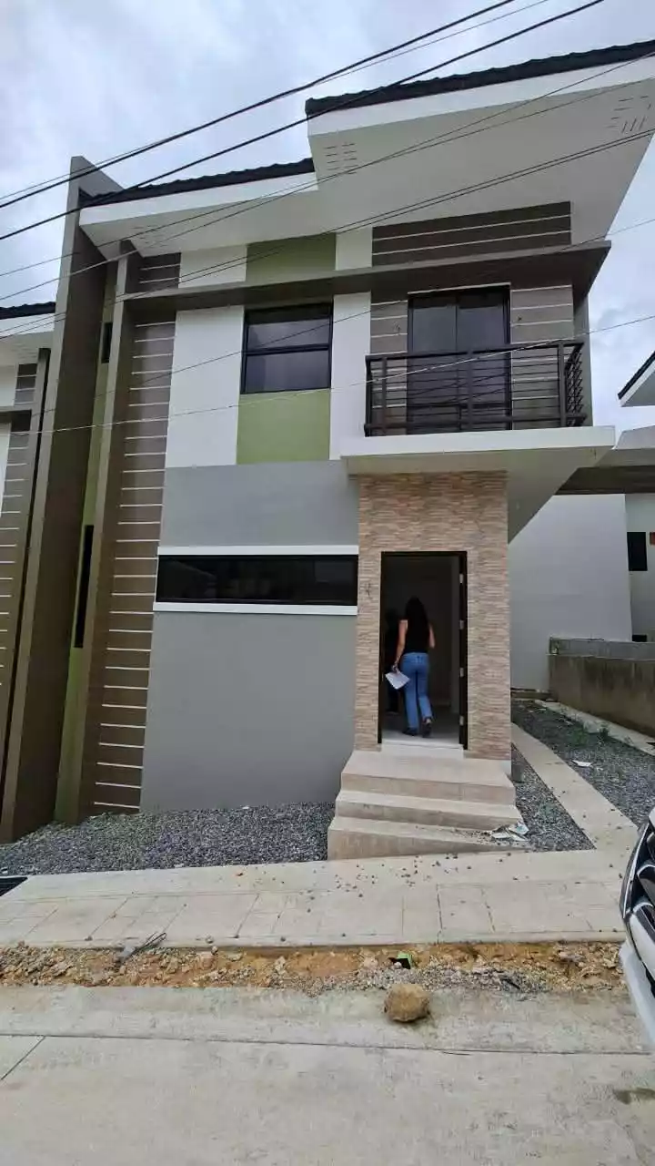 4BR Duplex in Minglanilla Highlands Phase 1 — House and Lot in Minglanilla, Cebu, 6046 — Photo 4