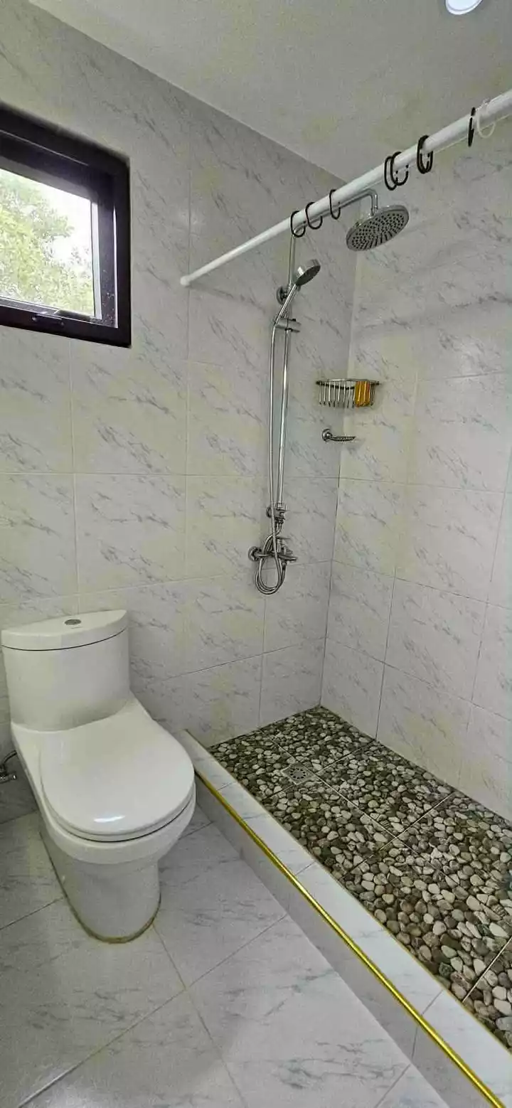 Open photo 15 of 24 — For Sale: 5BR House and Lot in Habay I, Bacoor — 160 sqm