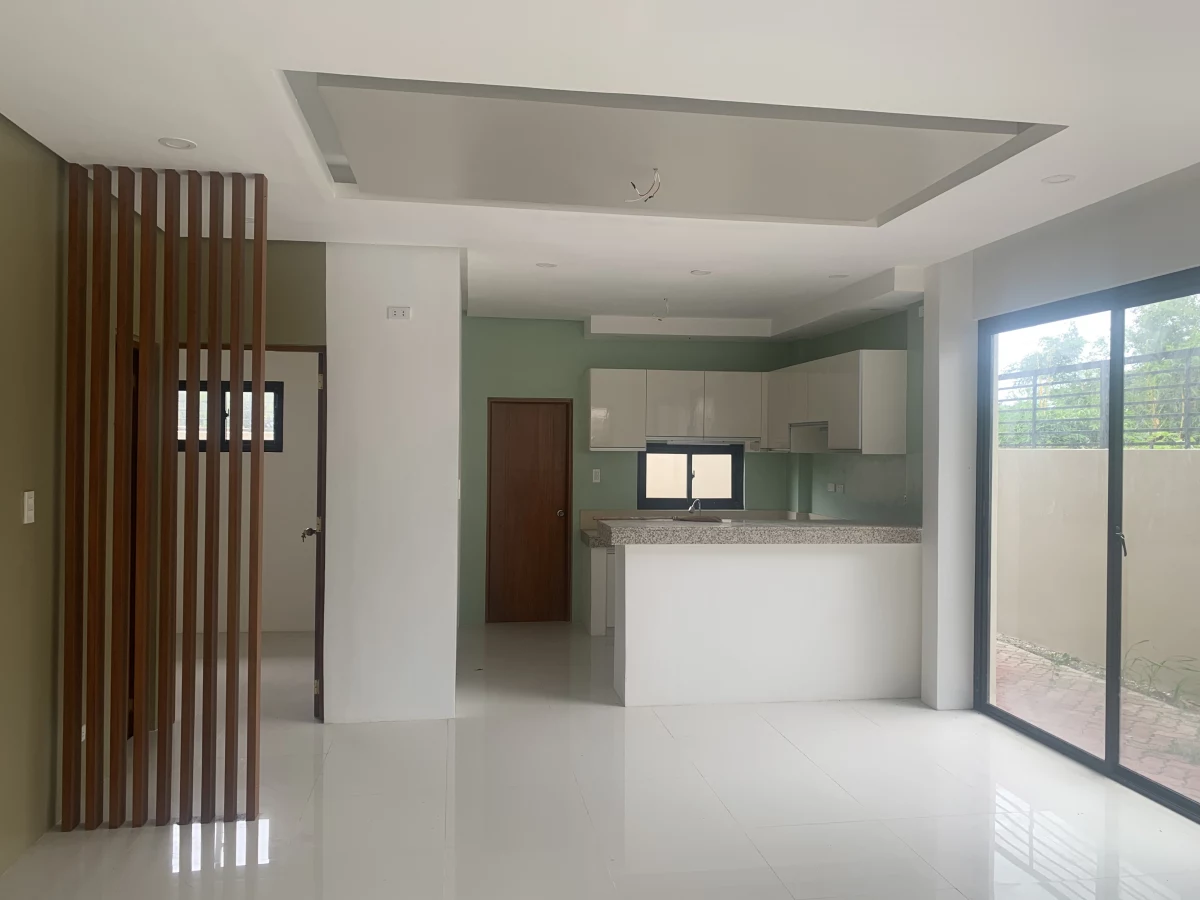 For Sale: 5BR House and Lot in Paliparan I, Dasmarinas — 151 sqm — House and Lot in Dasmarinas, Cavite, 4114 — Photo 3