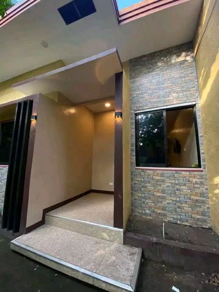For Sale: 8BR Apartment in Balabag East, Valencia — 402 sqm — Apartment in Balabag East, Valencia, Negros Oriental — Photo 3