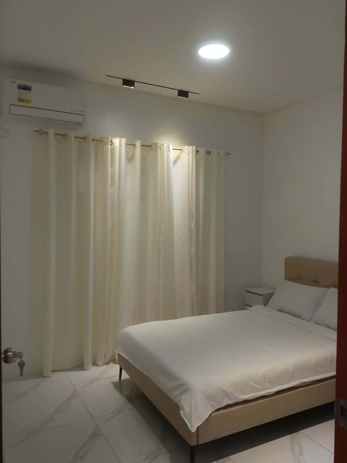 Very Spacious Furnished 3BR House & Lot Overlooking Arayat Mountain — House and Lot in Angeles City, Pampanga, 2009 — Photo 3