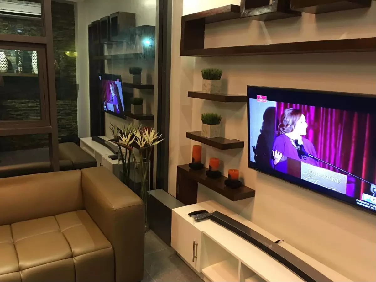 Open photo 19 of 20 — Two-unit Staycation property with Swimming pool