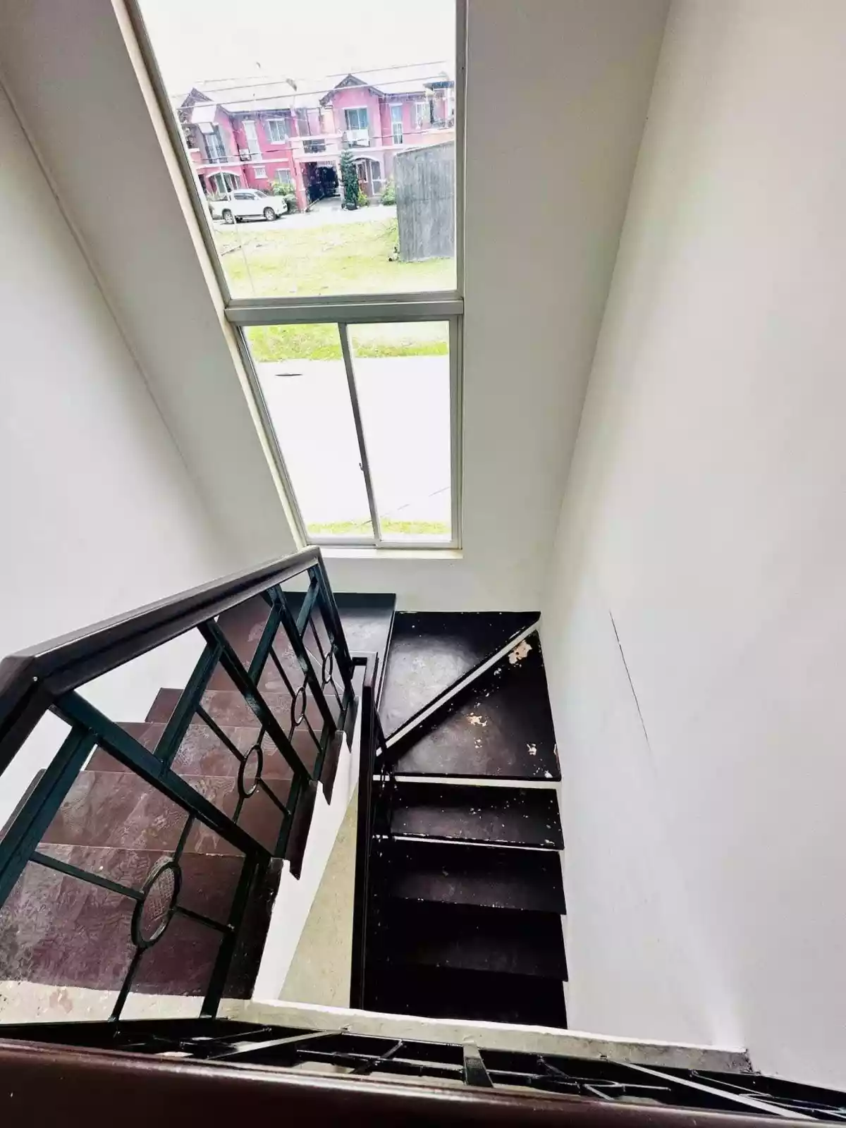Open photo 16 of 19 — Camella Cerritos 5BR House and Lot for Sale in San Isidro, Gen. Santos City — Family
