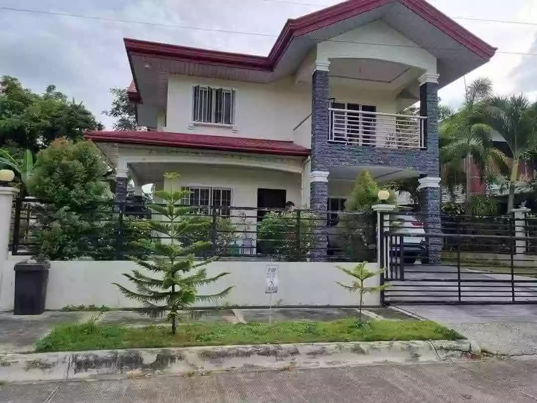 Open photo 12 of 13 — Rush Sale: Hillsborough House & Lot