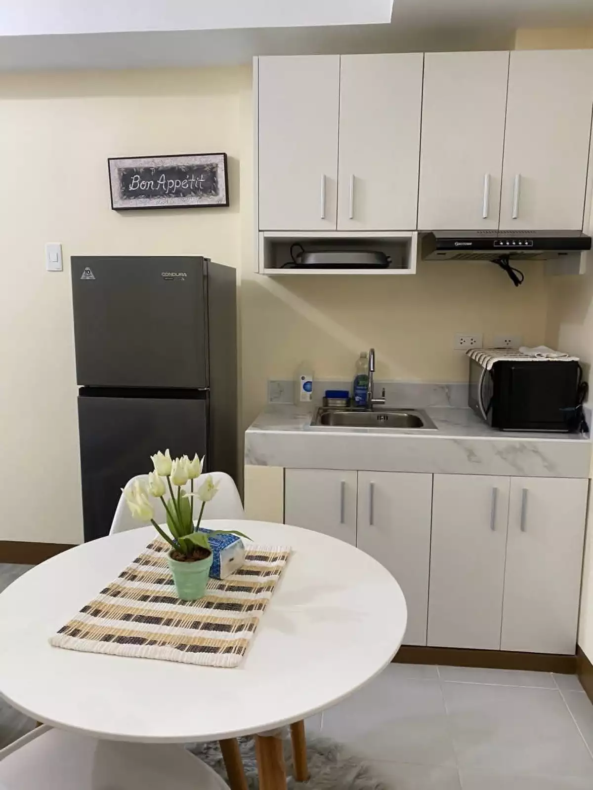 For Sale: Vivaldi Residences Studio in Magsaysay, Davao City — Fully Furnished — Studio in Poblacion District, Magsaysay, Davao City — Photo 3