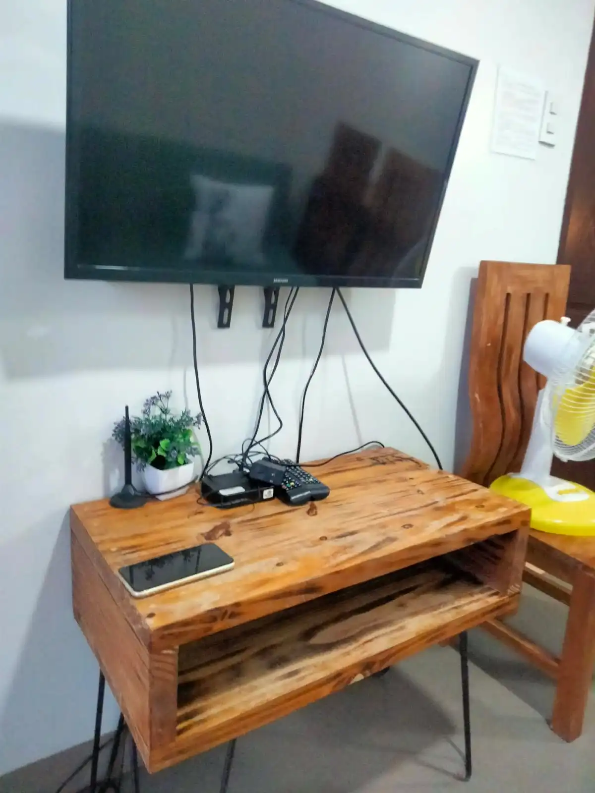 Open photo 9 of 37 — For Sale: Central Apartment 1BR w/ balcony Condo in Trancoville, Baguio City — Fully Furnished