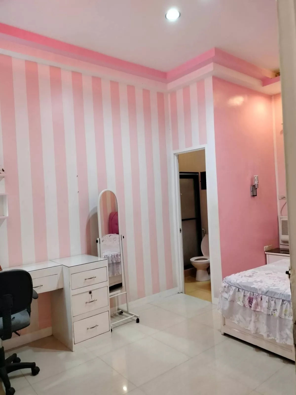 Open photo 13 of 24 — For Sale: 3BR House and Lot in City Heights, General Santos City — 400 sqm Lot