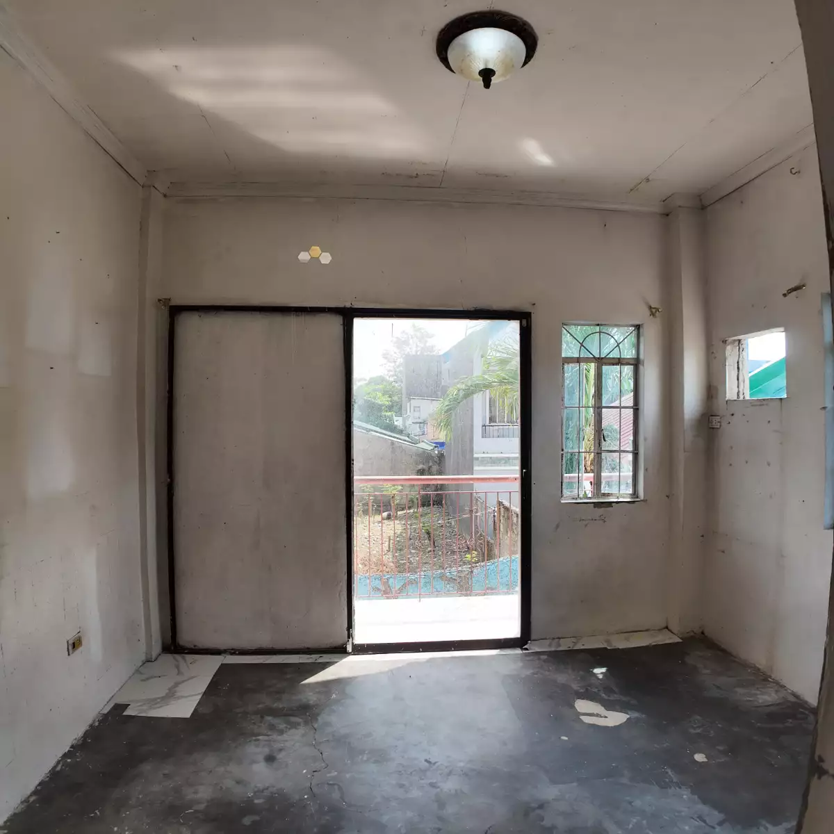 FOR SALE: Spacious 2-Storey House with Attic & Roof Deck in Villa Bonita Subdivision, Jugan, Consolacion, Cebu — House and Lot in Consolacion, Cebu, 6001 — Photo 5