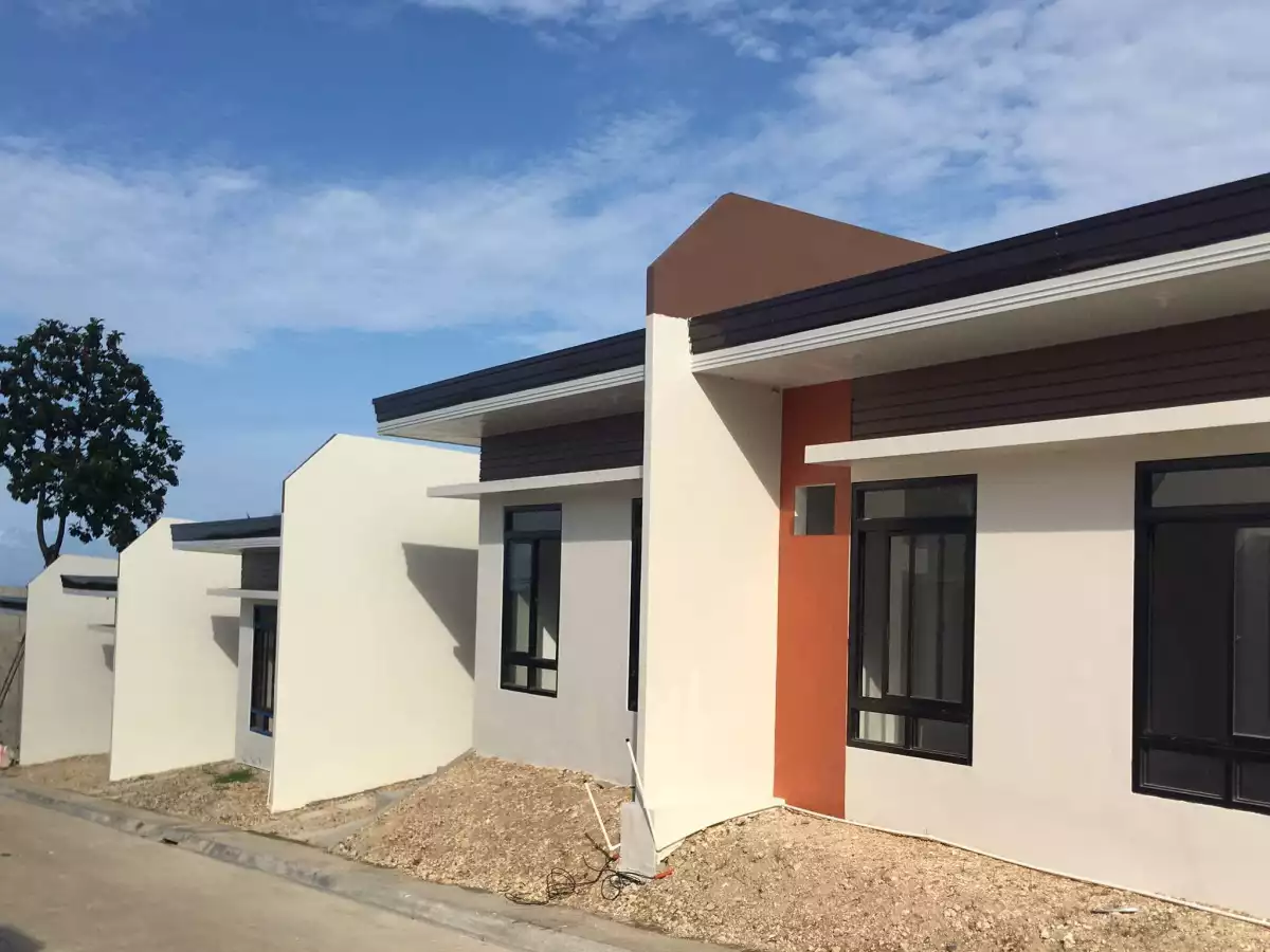 Affordable 1-Storey Duplex House and Lot for Rent - with Parking & Aircon! — House and Lot in Dalipuga, Iligan City, Lanao del Norte — Photo 4