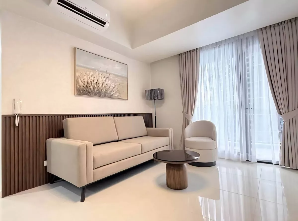 For Sale: 2BR Condo with Balcony in Mandani Bay Suites, Mandaue City — 65 sqm — 2 Bedrooms in Centro, Mandaue City, Cebu — Photo 2
