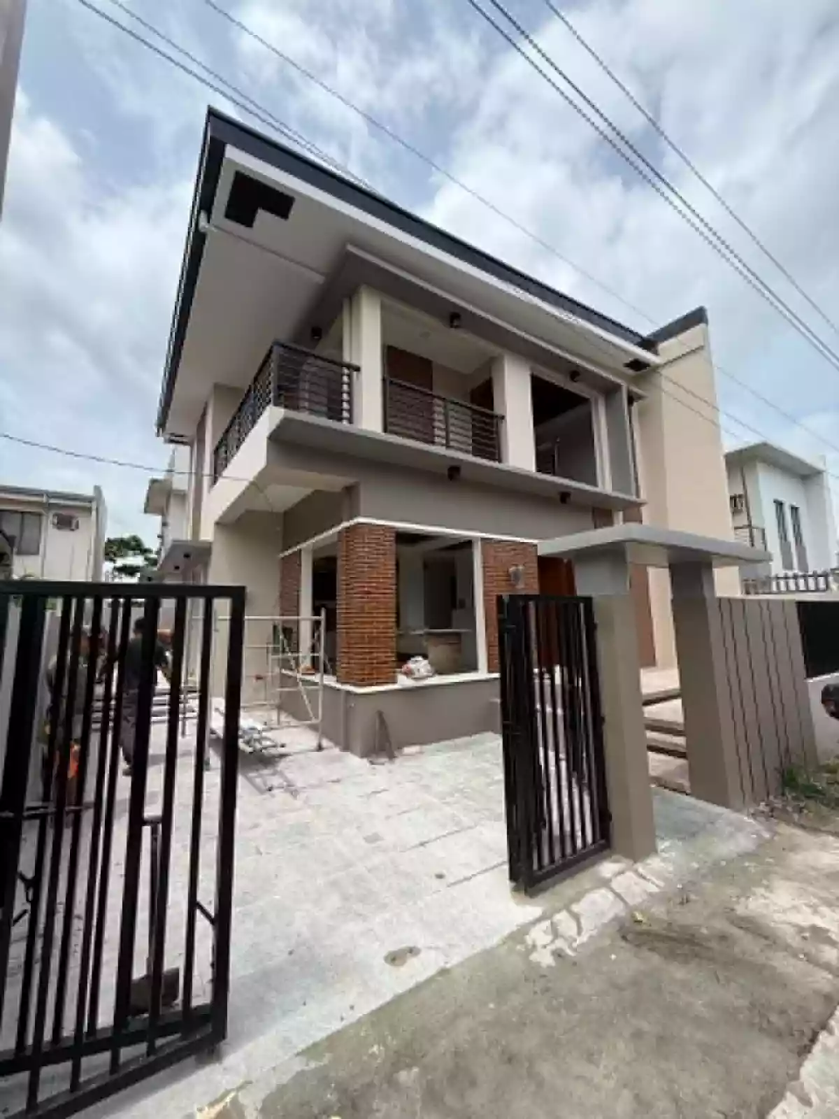 For Sale: 4BR House and Lot in Concepcion Grande, Naga City — 130 sqm