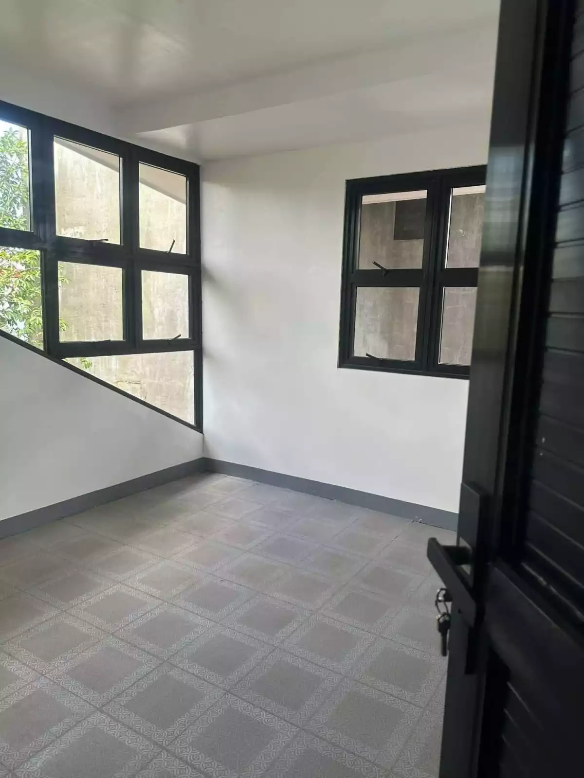 FOR RENT: 6BR Apartment Near RCD Royale Homes, Silang — Fully Furnished — Apartment in Silang, Cavite, 4118 — Photo 4