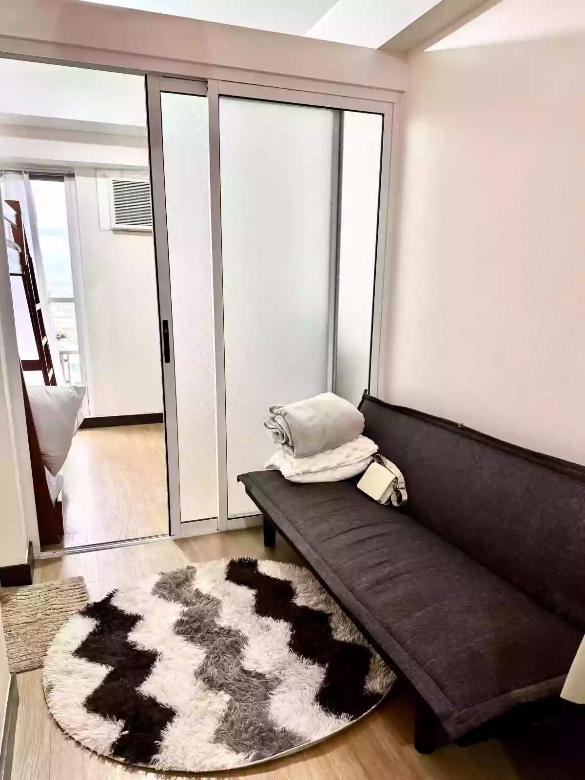 FOR RENT: 1 Bedroom Unit in DMCI The Celandine, Balintawak, Quezon City — 1 Bedroom in Quezon City, Metro Manila, 1101 — Photo 2