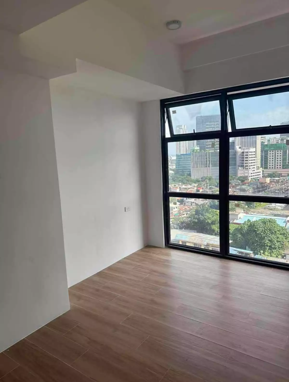 For Assume: 1BR Condo with Balcony & Parking in Vertex Central, Luhug, Cebu City — 42.55 sqm — 1 Bedroom in Luz, Cebu City, Cebu — Photo 5